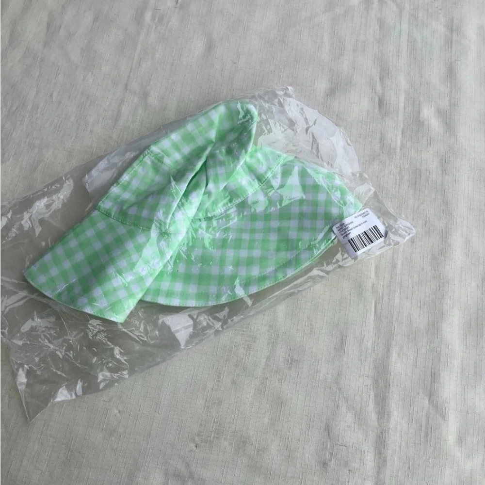 NWT South Beach OS bucket hat in mint gingham